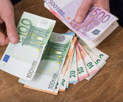 IHRE SCHNELLE UND ZUVERLÄSSIGE FINANZLÖSUNG